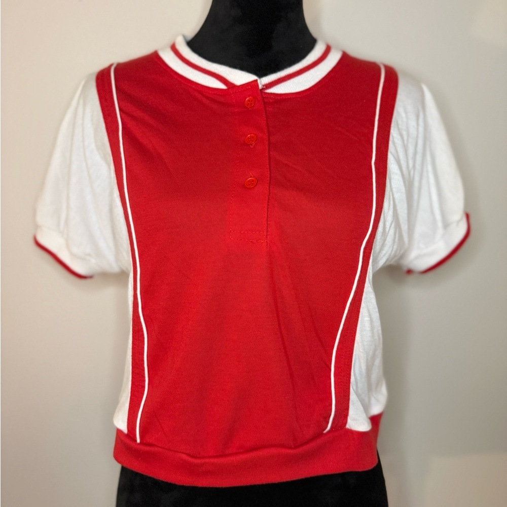 ✨ Vintage Fide Ports Red & White Athletic Top – Size M